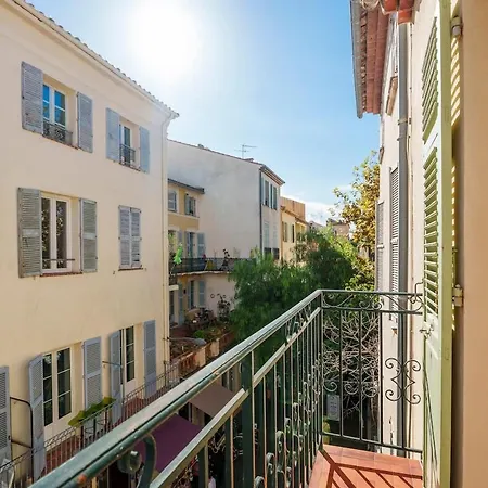 Beautiful Modern And Design Accommodation, Old Antibes