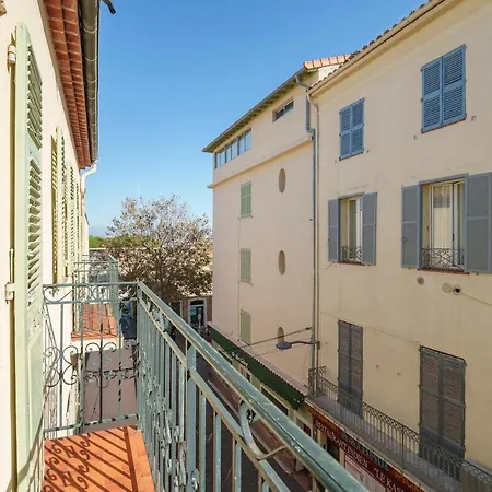 Appartement Beautiful Modern And Design Accommodation, Old Antibes