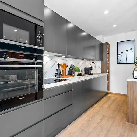 Beautiful Modern And Design Accommodation, Old Antibes